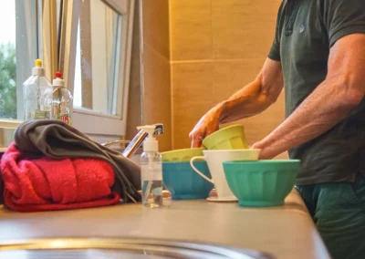 Camping Gastmolen Vaals Zuid Limburg - afwassen in sanitairgebouw