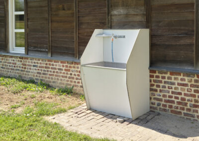 Chemisch toilet reinigen camping de gastmolen, Vaals.